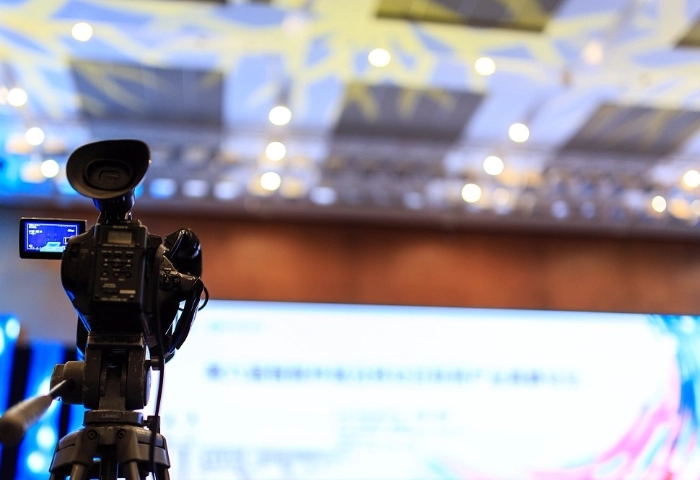 ��I(y��)����Ƭ�Ĕz�����ڹ�˾�Ļ��(d��ng)������